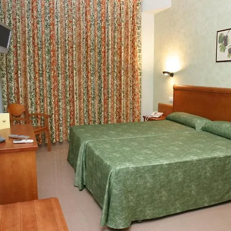 Fonda Neus * Sant Sadurní dʼAnoia